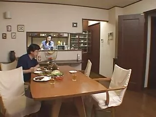 Maki videos x madres españolas chupa polla y se la mete en su coño peludo
