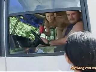 Dos plumpers se acarician con hermosas triple xxx en español tetas