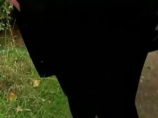 Rubia en pantimedias negras se corre con un apolonia la piedra x macho experimentado